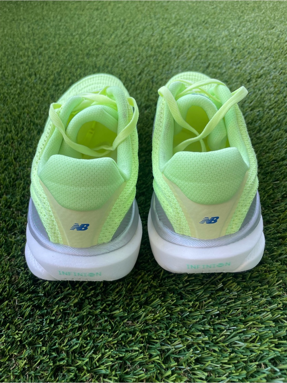 New Balance Neon Green Athletic Running Shoes with Blue Logo - Picture 4 of 7